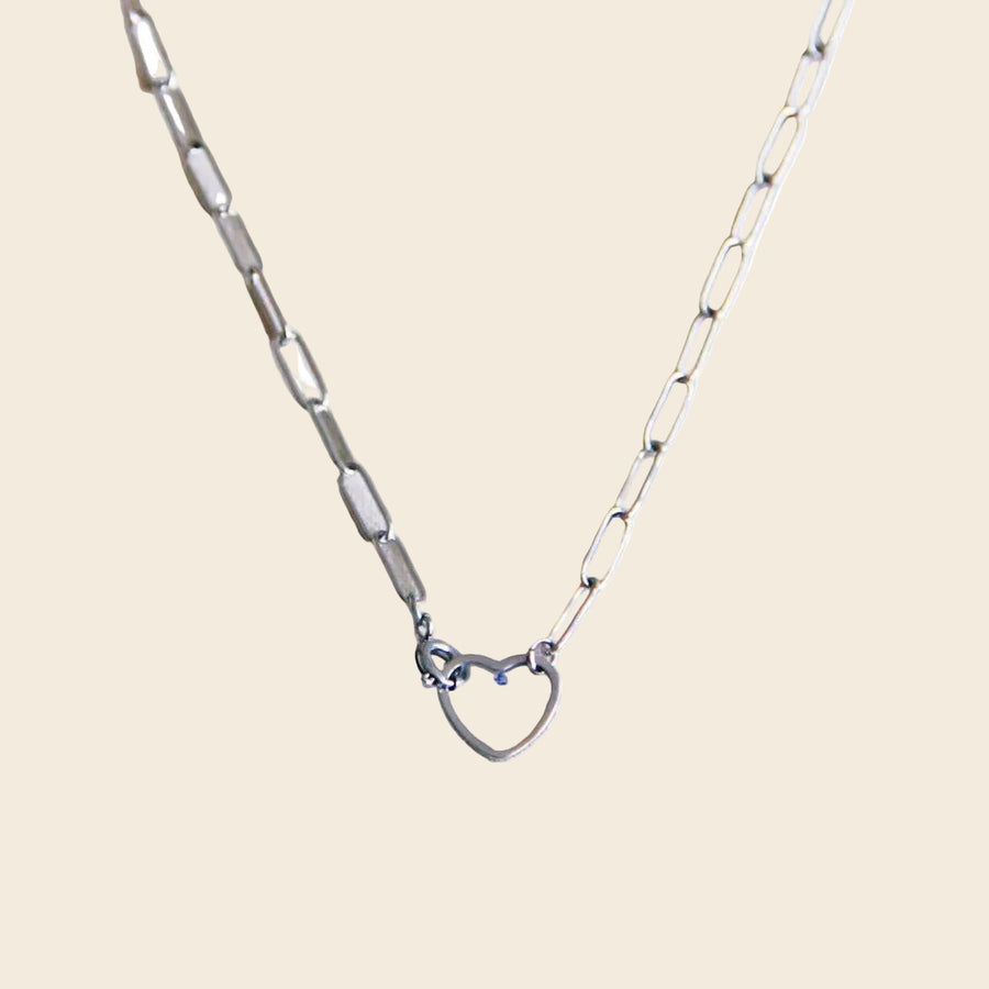 D-Chain Necklace with Heart Closure - Silver